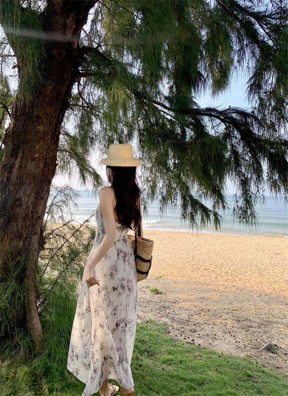 商品详情图_高级感玫瑰印花挂脖吊带连衣裙夏季2023女新款气