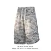 Estilo Novo de Verão Calças Camufladas Largas de Tamanho Grande Frescas de Três Quartos para Homens, Bermudas Casuais Estilo Americano Acima do Joelho, Calças de Comprimento Médio de Praia para Meninos