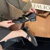 Zapatos Mary Jane retro de estilo francés con punta cuadrada para mujer, nuevos zapatos de tacón alto para otoño 2026 para combinar con faldas, zapatos pequeños de cuero con correa de hebilla