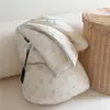 Manta de algodón tejida con patrón de nubes de grado A para otoño e invierno, adecuada para camas individuales o dobles, lavable a máquina, suave y cómoda para dormir, engrosada para abrigar, e ideal para primavera, otoño e invierno