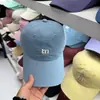 Boné de Baseball Bordado com Letra 'm' para Mulheres Versátil para Homens Aba Curva Algodão Macio Top Chapéu de Sol Moda Simples Boné de Baseball Mulheres