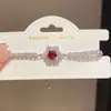 Pulsera con Colgante de Flor Redonda de Zirconia Moda Lujo Ligero Exquisita Versátil Nicho Joyería de Mano de Gama Alta Mujeres