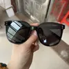 Óculos de Sol Pequenos de Três Pontos, Óculos de Sol com Armação Quadrada, Mesmo Estilo de Celebridade da Internet, Proteção Solar, Proteção UV, Óculos de Sol da Moda com Armação Grande para Feira
