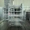 Fabricante de andaimes de liga de alumínio de Guangdong fornece plataformas de construção de instalação rápida para renovação de edifícios, com escadas móveis sobre rodas e estruturas espessadas