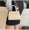 Bolsa Feminina 2025 Nova Moda Bolsa de Ombro Tendência Feminina Grande Capacidade Bolsa de Mão Bolsa Transversal para o Dia a Dia