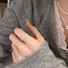 Anillo de Zirconia con Encaje Estilo Francés y Perla Hueca, Joyería Minimalista de Gama Alta de Nicho para Dedo Índice