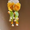 Días de Verano Brillantes~ Pendientes de Flor Amarilla Estilo Vacaciones en la Playa con Borlas Largas y Diseño de Paja, Aretes Suaves y Elegantes