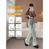 Jeans feminino de cor clara, cintura alta, microflare, tendência 2025, novo, primavera, calça flare alta e justa
