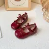 Mary Janes Dopamina para Meninas 2025 Verão Novo Estilo Sapatos Individuais de Moda com Laço, Solado Macio e Antiderrapante para Meninas