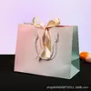 Novos Produtos Transfronteiriços, Sacolas com Embalagem Estilo Ins, Sacolas de Presente Degradê, Sacolas Tote para Lojas de Roupas, Sacolas de Papel, Sacolas de Presente com Impressão de Logotipo