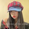 Boina de cuadros rojos 2025 Otoño temprano Nuevo sombrero octogonal Gorra con visera para mujer Muestra la cara Sombrero pequeño de pintor Tendencia retro