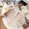 Calcinha feminina de renda jacquard luxuosa, leve, sexy, cintura média-alta, sem costura, que abraça o quadril, respirável, entrepernas estendido