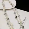 Collar Largo de Perlas con Diseño Hueco de Flor Apilable Cadena para Suéter de Lujo Ligero Gama Alta Accesorios de Ropa Versátiles para Mujer Otoño