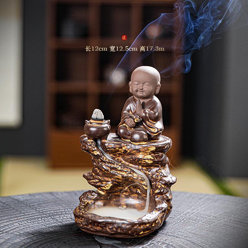 A14小和尚流香炉