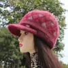 Chapéu de Lã Tricotado com Forro de Fleece Quente Versátil Estilo Inverno para Mulheres Idosas, Mães de Meia-Idade e Idosas, Chapéu de Lã Tricotado com Aba Larga à Prova de Frio para Mulheres