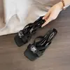 Sandalias de tiras con pedrería y punta abierta para mujer, nuevo estilo verano 2026, elegantes, sexys, deslumbrantes, punta cuadrada, tacón grueso, tacones altos cómodos