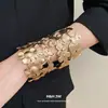 Moda Europeia e Americana Metal Flor Simples Aberto Pulseira Retro Personalidade Temperamento Pulseira Luxo Leve Joias de Alta Qualidade para Mulheres
