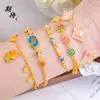 Tienda de Oro Mismo Estilo Pulsera de Trébol de Cuatro Hojas Diamantada Chapada en Oro de Larga Duración y Resistente a la Decoloración, Accesorio de Mano Moderno y Encantador, Pulsera de Cinco Hojas Estilo Europeo y Americano