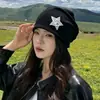 Gorro de Malha Tendência Y2K com Aplique de Estrela para Mulheres, Quente para Outono e Inverno, Estilo Punk Subcultura