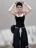 Camisola de renda bicolor falsa de duas peças para mulheres, estilo verão com bojos, corte justo, top curto com base elástica, regata estilo hot girl