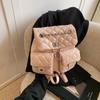 Mochila con cadena rómbica para mujer, diseño de nicho, estilo cubo, informal, para viajes, 2025