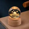 Madera Maciza Bola de Cristal Giratoria Luz de Noche Cielo Estrellado Adorno de Escritorio Creativo Artesanía Temporada de Graduación Regalo Personalizado