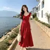 2026 Nuevo Estilo de Verano Diseño Adelgazante que Ceñe la Cintura Vestido Estilo Resort Costero de Lunares Moda Chic para Mujer
