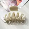 Presilha de Cabelo Grande Colorida em Formato de Abóbora da Amazon, Feita de ABS, para Pentear Cabelos com Muito Volume e Criar um Coque na Parte de Trás da Cabeça