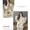 Nueva colección de otoño e invierno: conjunto de pijama suave, afelpado y cálido con un lindo estampado de oso y moño, con forro de felpa para mayor calidez y comodidad, perfecto para relajarse en casa