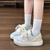 Nuevas zapatillas elegantes y casuales para otoño, con un diseño retro, estilo versátil y suelas gruesas, disponibles a un precio mayorista súper descontado