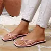 Chinelos baixos estilo francês, sapatos de fada para usar ao ar livre, novas sandálias de praia de verão 2026, sandálias prateadas