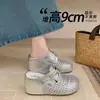 Sapatos de Rede Franceses com Solado Grosso e Aumento de Altura, Chinelos Fechados Estilo Birkenstock para Mulheres, Novo Modelo Verão 2026, Sandálias de Calçar