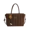 Bolso cuadrado pequeño versátil casual para mujer transfronterizo, bolso de hombro de moda Hengegeng nuevo, bolsa de regalo, bolso tote para mujer