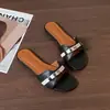 Sandalias Planas de Metal Estilo Coreano para Mujer, para Uso Exterior en Verano, Pantuflas Casuales con Suelas de Goma, en Stock para Entrega Inmediata