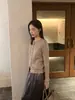 Cardigan de Tricô Han Xun Textura Suave de Outono Padrão de Espiga Vazada Mistura de Lã Slim Fit Novo Modelo 2026 27420