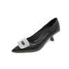 Sapatos Femininos Estilo Francês Bico Fino Salto Bloco Preto 2025 Novo Modelo Salto Médio Boca Rasa Solado Macio Versátil Sapatos de Casamento de Salto Alto Sapatos para Madrinhas