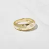 En stock anillo de dedo de estrella de diamante liso estilo europeo y americano personalidad moda temperamento todo partido sentido de alta gama de la moda antigua dedo