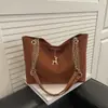 Bolsa de Ombro com Corrente Texturizada Vintage para Mulheres 2026 Fosca Nova Moda Bolsa de Axila Cor de Cervo Bolsa Tote para Mulheres