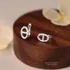 Brincos de Nariz de Porco em Prata de Lei S925 para Mulheres, Estilo Coreano Simples Presilhas de Orelha, Nicho Versátil para o Dia a Dia Atacado