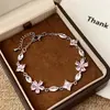 Exquisito y Versátil Accesorio de Moda con un Toque de Lujo, Pulsera de Diamantes Rosas con un Diseño Minimalista Único, Joyería Dulce y Elegante para la Personalidad