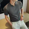 Camiseta Blanca de Manga Corta de Punto de Seda Helada de Alto Elástico con Cuello Revuelto, Estilo Nuevo Verano 2026, Ajuste Delgado Fresco, Manga con Puño, para Negocios