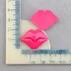 Labial Mac Pegamento Cremoso Decorativo Casa de Muñecas Miniatura Accesorios de Resina Cosméticos Accesorios para Funda de Teléfono Móvil Mayoreo