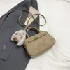 Bolsas de nicho muy elegantes 2026 nuevas y modernas bolsas de mano para el día a día con un toque relajado, bolsos de hombro y cruzados de color sólido únicos