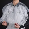 Bata Desechable para Salones de Belleza, Capa Transparente para Salones de Belleza, Capa de Plástico para Peluquería, Permanente, Teñido y Tratamiento con Aceite, Adecuada para Uso en Casa