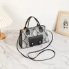 Bolsa Cruzada de Moda de Lujo Ligero con Patrón de Piedra Dorada de Textura de Alta Gama para Mujer, Billetera Portátil para Monedas, Bolsa al por Mayor
