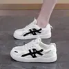 5025 Sapatos Brancos de Malha Femininos Verão Novo Estilo Sapatos de Treino Alemães Estilo Coreano ins Estudante Casual Respirável Versátil Sapatos de Lona