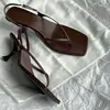 Sandalias de verano nuevas para mujer estilo francés con tacones finos, tira trasera, tacón de gato y diseño de espiga