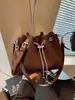 Bolso Cruzado de Alta Calidad de Nicho de Hombro Único para Debajo del Brazo para Mujer 2026 Nuevo Versátil para el Trabajo y el Viaje Bolso Cruzado Tipo Cubo