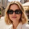 Óculos de Sol Quadrados Retrô Europeus e Americanos com Tachas, Tendência, Versáteis para Viagens ao Ar Livre, Proteção Solar, Férias, Moda e Uso Transfronteiriço