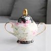 Conjunto de Café Luxuoso em Porcelana de Osso com Bordas Douradas, Estilo Pintura a Tinta Transfronteiriça, com Xícaras, Pires, Bule Grande, Conjunto para Chá da Tarde, Conjunto para Chá de Ervas e Conjunto para Água